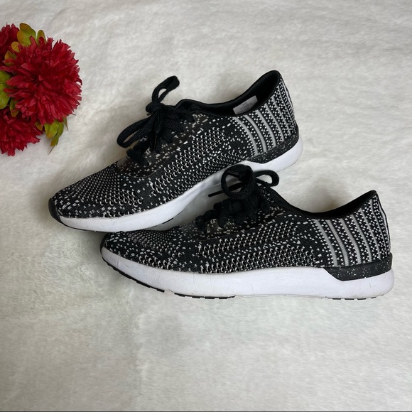 Jessica Simpson Athletic Shoes - Picture 8 of 8